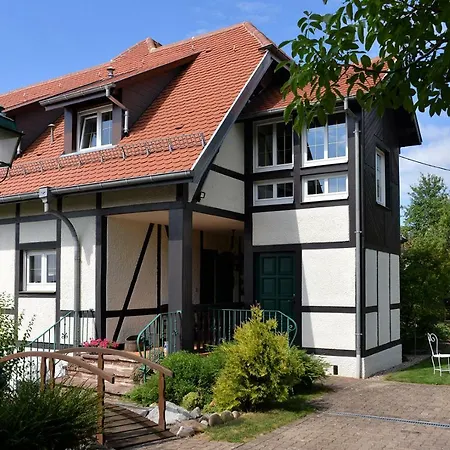 Aux Deux Clochers Apartman *