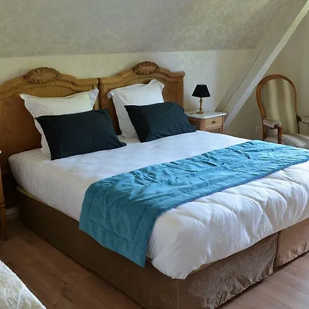 Aux Deux Clochers Apartman