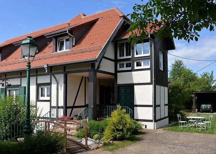 Aux Deux Clochers Apartamento *