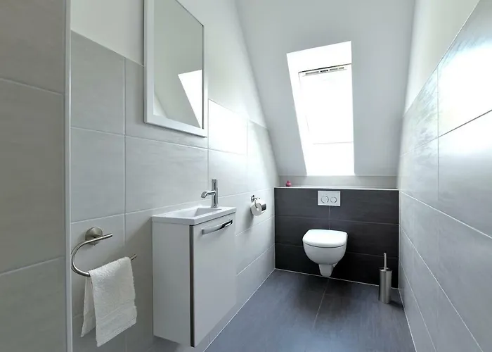 Aux Deux Clochers Apartamento *